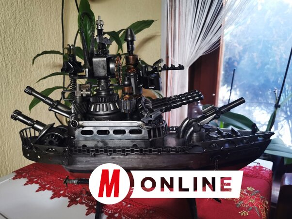 Minden alkotása a munkafolyamat közben nyeri el végső formáját (Fotó: Herceg Elizabetta)