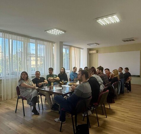 A zentai Arator sörfőzde titkai között kíváncsi kóstolás, tanulás és az ízek élvezete