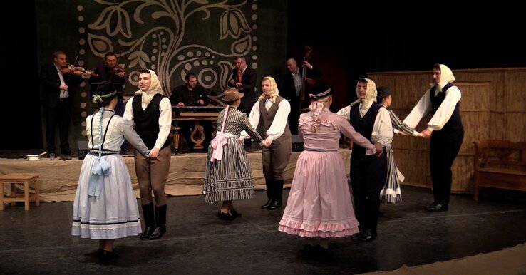 Régen a bálok fontos közösségi események voltak, amelyeken tánccal és zenével ünnepeltek / Fotó: Kölcsey Központ