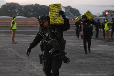 Az ügynökség hangsúlyozta: a fenyegetés elleni fellépéshez fokozott tengeri megfigyelésre, pénzügyi nyomozásokra, igazságügyi szakértelemre is szükség van (Fotó: Beta/AP)