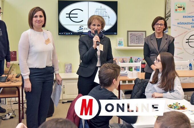 A megnyitó pillanatai (Gergely Árpád felvétele)