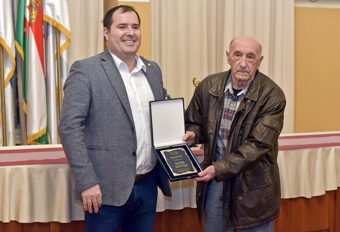 Ádám József még egyetlen helyi úszómaratont sem hagyott ki