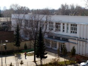 Mónika a doroszlói iskolában is tanít