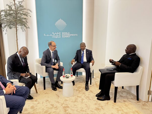 Đuro Macut kormányfő João Lourençóval, Angola elnökével (Fotó: Beta)