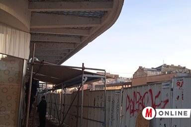 A Tanurdžić-palota igen rossz állapotban van, tavaly a tetőszerkezete alatt húzódó folyosón biztonsági emelvényt szereltek fel, ilyen módon „védelmet biztosítva” egy esetleges omlás esetén