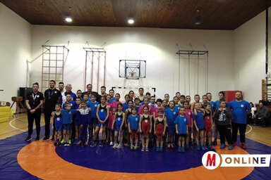 Közös képen a rendezvény résztvevői (Fotó: Vidács Hajnalka)