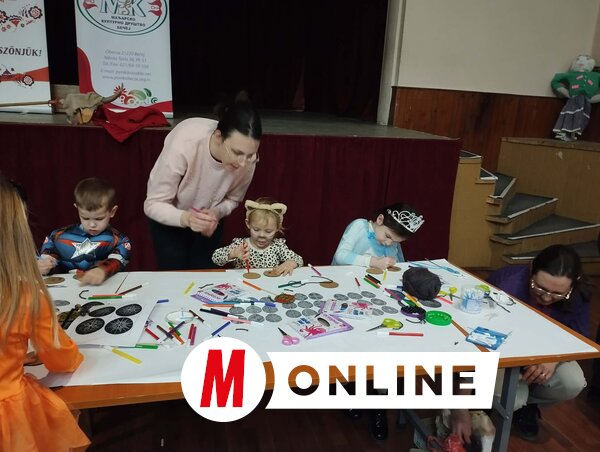 Zajkeltő népi eszközöket készítettek a résztvevők (Fotó: Kancsár Izabella felvétele)