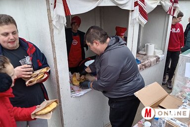 A kapusznyikot ezúttal is ingyenesen osztották a látogatóknak (Fotó: Paraczky László felvétele)