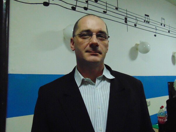 Kabók Attila, a kisoroszi Rozmaring Művelődési Egyesület elnöke