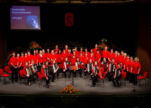 „Crvene košulje” su nizale uspeh za uspehom / snimak iz arhive Piroške Lošonc