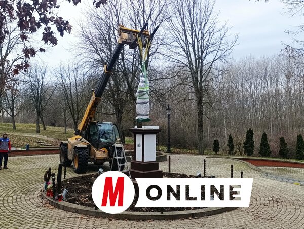 Leemelték a Mária-szobrot (Fotó: L. Móger Tímea)