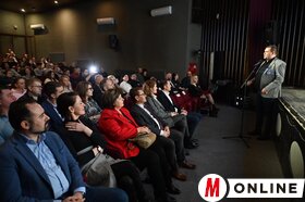 Az Ember maradj – az Ákos-sztori. Eddig című zenés portréfilm vetítése Óbecsén