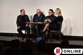 Az Ember maradj – az Ákos-sztori. Eddig című zenés portréfilm vetítése Óbecsén