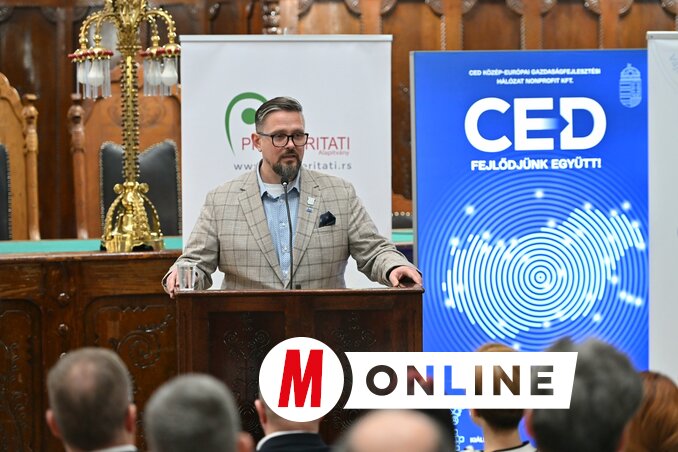 (fotografija Edvarda Molnara)