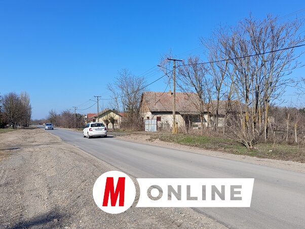 Az utat máris sokan használják / Benedek Miklós felvétele