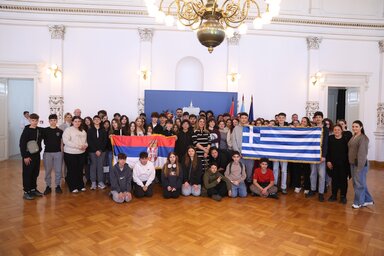 Újvidékre pénteken 55 görög diák és 15 tanár érkezett (Fotó: Grad Novi Sad)