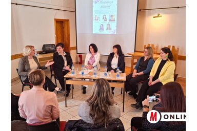 A kerekasztal-beszélgetés vendégei a vállalkozói lét különböző területeit képviselte (Fotó: Kállai Göblös Nikoletta)