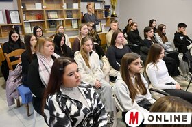 A Vajdasági Virtus vállalkozói ötletverseny résztvevői szakmai kiránduláson a szabadkai Masterplastban és Digital Hive-ban