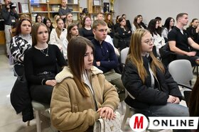 A Vajdasági Virtus vállalkozói ötletverseny résztvevői szakmai kiránduláson a szabadkai Masterplastban és Digital Hive-ban