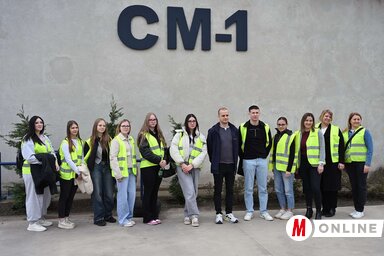 A Vajdasági Virtus vállalkozói ötletverseny résztvevői szakmai kiránduláson a szabadkai Masterplastban és Digital Hive-ban