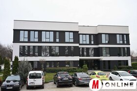 A Vajdasági Virtus vállalkozói ötletverseny résztvevői szakmai kiránduláson a szabadkai Masterplastban és Digital Hive-ban