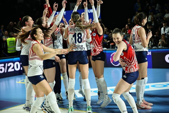 A női kupadöntőt az Ub együttese nyerte meg (Bálint Zsolt felvétele)