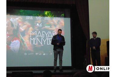 A közönséget Kerekes József, a Vajdasági Magyar Szövetség alelnöke és Dobai János,a tordai helyi közösség tanácsának elnöke köszöntötte (Vidács Hajnalka felvétele)