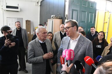 Aleksandar Vučić szerb államfő és Dragan Kapičić, a cservenkai Sigma vállalat tulajdonosa (Paraczky László felvétele)