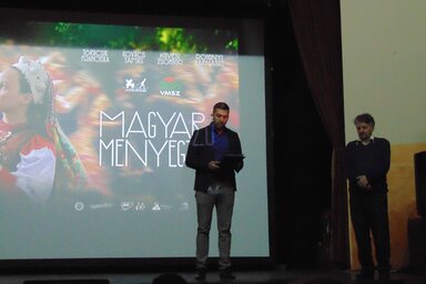 A közönséget Kerekes József, a Vajdasági Magyar Szövetség alelnöke és Dobai János, a tordai helyi közösség tanácsának elnöke köszöntötte (Fotó: Vidács Hajnalka)