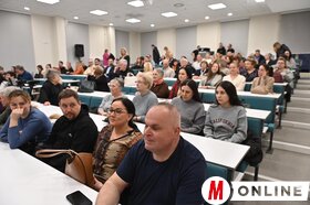 A Magyar menyegző vetítése a szabadkai Magyar Tannyelvű Tanítóképző Karon