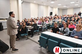 A Magyar menyegző vetítése a szabadkai Magyar Tannyelvű Tanítóképző Karon