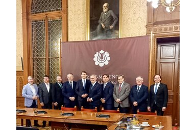 Dr. Pásztor Bálint Facebook-oldala