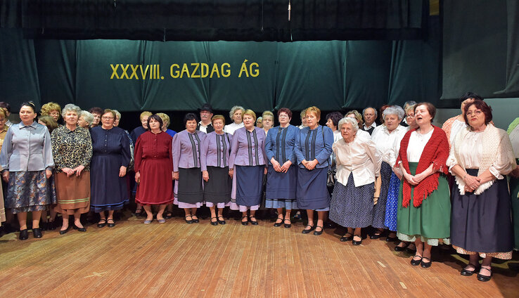 Együtt még az ének is szebben cseng