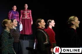 Zengjétek meg a jövőt! 