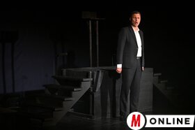 Zengjétek meg a jövőt! 