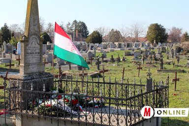 Paganini József síremlékénél már a 19. században tartottak megemlékezéseket (Fotó: Benedek Miklós)