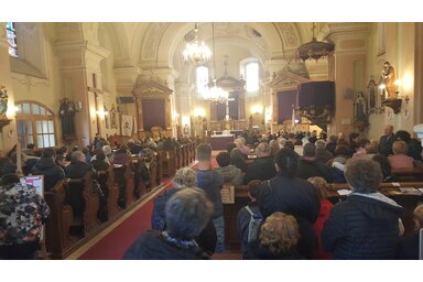 Színültig telt a horgosi templom (Fotó: NE)