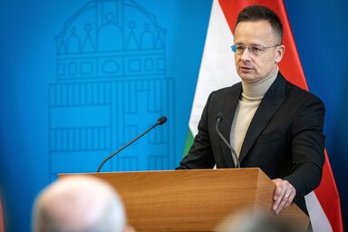 A magyar külgazdasági és külügyminiszter szerint eljátsszák, mintha az ügyre megoldást keresnének, de ez csupán ócska színjáték (Fotó: MTI)