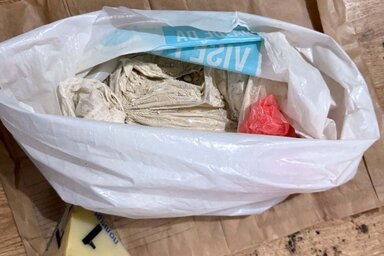 A gyanúsítottakat két gyilkosság elkövetésével és kábítószer-kereskedelemmel terhelik (Fotó: MUP Srbije)