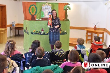 Az óvodások A békakirályfi című bábelőadást nézhették meg (Fotó: Gergely Árpád felvétele)