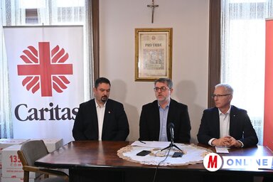 Az esemény középpontjában a nagyböjti élelmiszergyűjtés és az abból Vajdaságba érkező adományok álltak (Fotó: Molnár Edvárd felvétele)