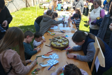 Kézműves foglalkozások várták a gyermekeket (Kancsár Izabella felvétele)