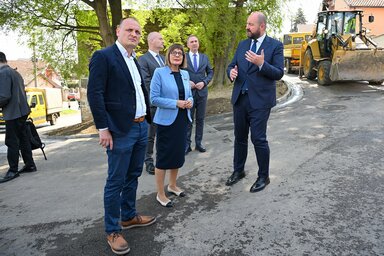 A tartományi kormány felvétele