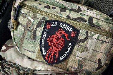 A gyanúsítottnál ukrán katonai felszerelést és dokumentumokat talált a rendőrség (Fotó: MUP Srbije)