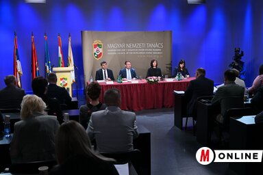 A Magyar Nemzeti Tanács ülése