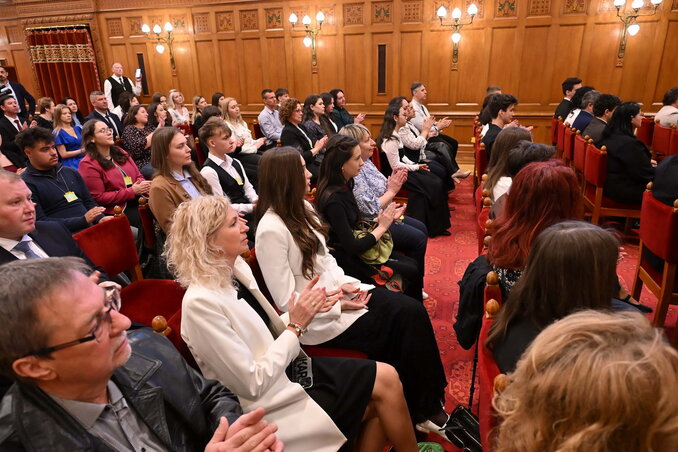 Az ünnepélyes oklevélátadónak ma Magyarország legikonikusabb épülete, az Országház adott otthont, ahol ünnepi műsor keretében köszöntötték a jövő magyar tehetségeit (Fotó: Molnár Edvárd felvétele)