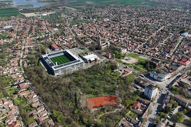 Topolya és a városi park madártávlatból (Fotó: Lőrik Károly felvétele)