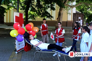 A Vöröskereszt nagy figyelmet fordít a szakszerű elsősegélynyújtás elsajátítására (Fotó: Vidács Hajnalka)