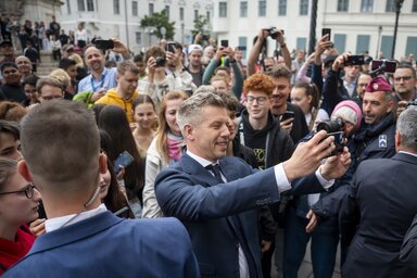 Orbán Viktor Megjegyezte, „az új kormány nyilvánosan, sajtóeseményeken sérteget, gyaláz jobboldali újságírókat". (Fotó. MTI)