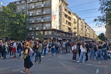 A múlt héten a belgrádi Jogtudományi Kar előtti útkereszteződésen gyülekeztek a tüntető hallgatók (Beta /Archív)